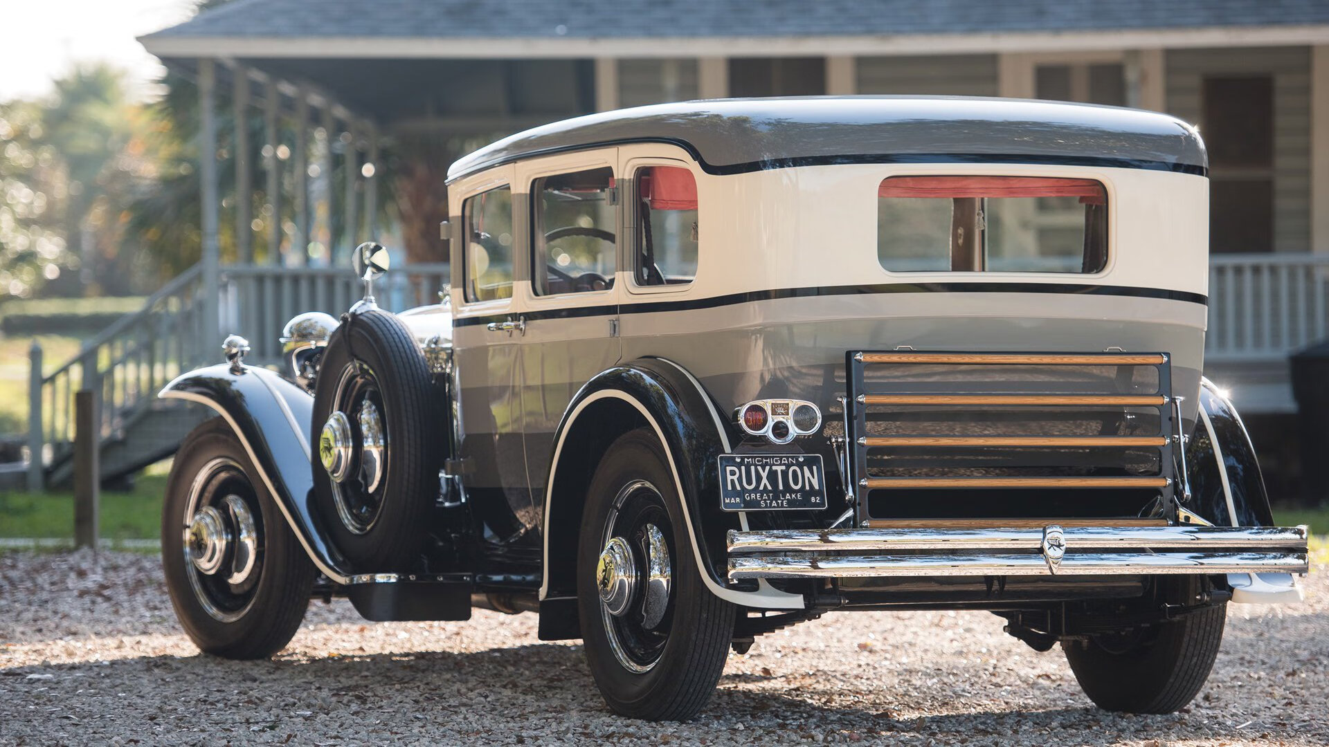 爱游戏体育（AYX）官方APP下载-比赛中球员们的精彩表现引起了粉丝热议，运动员们在赛场上精彩表现