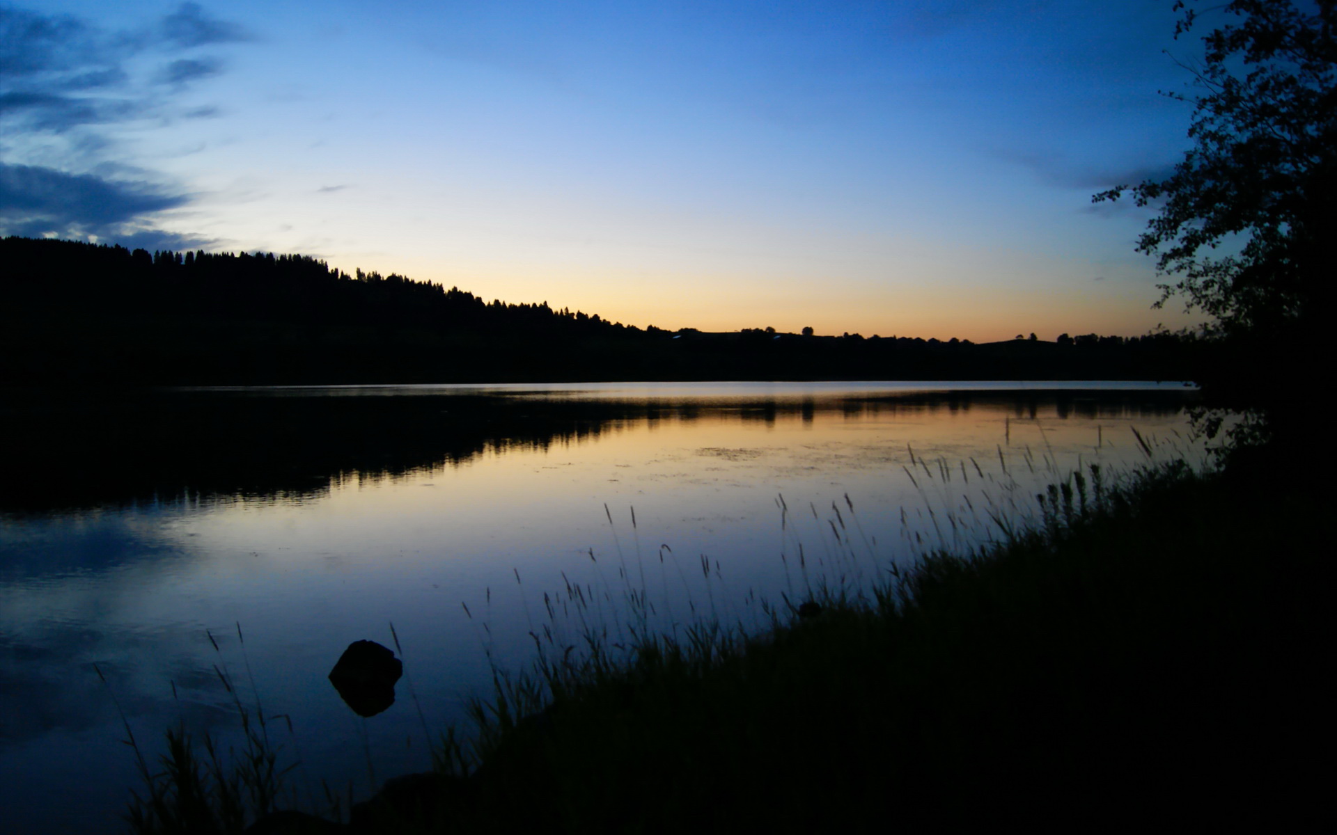 联赛TOP球队和中游球队战术打法对比,联赛top球队和中游球队战术打法对比图
